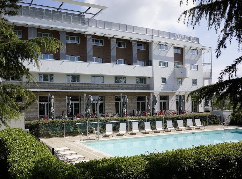 Novotel Saint-quentin En Yvelines 4*
