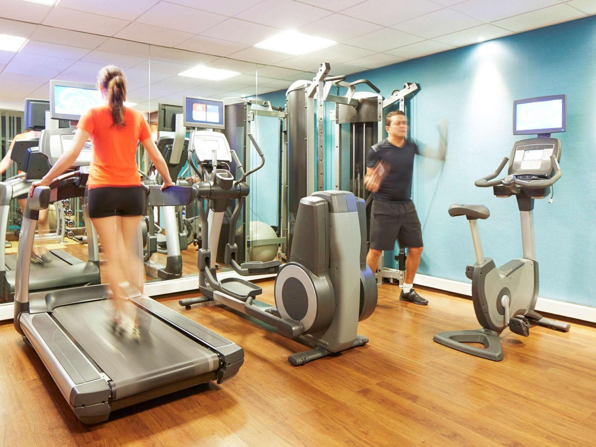 Novotel Saint-quentin En Yvelines 4* Magny-les-Hameaux