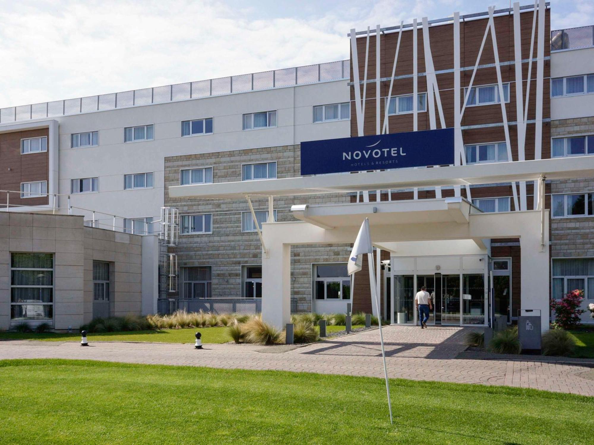 Hotel Novotel Saint-quentin En Yvelines 4*
